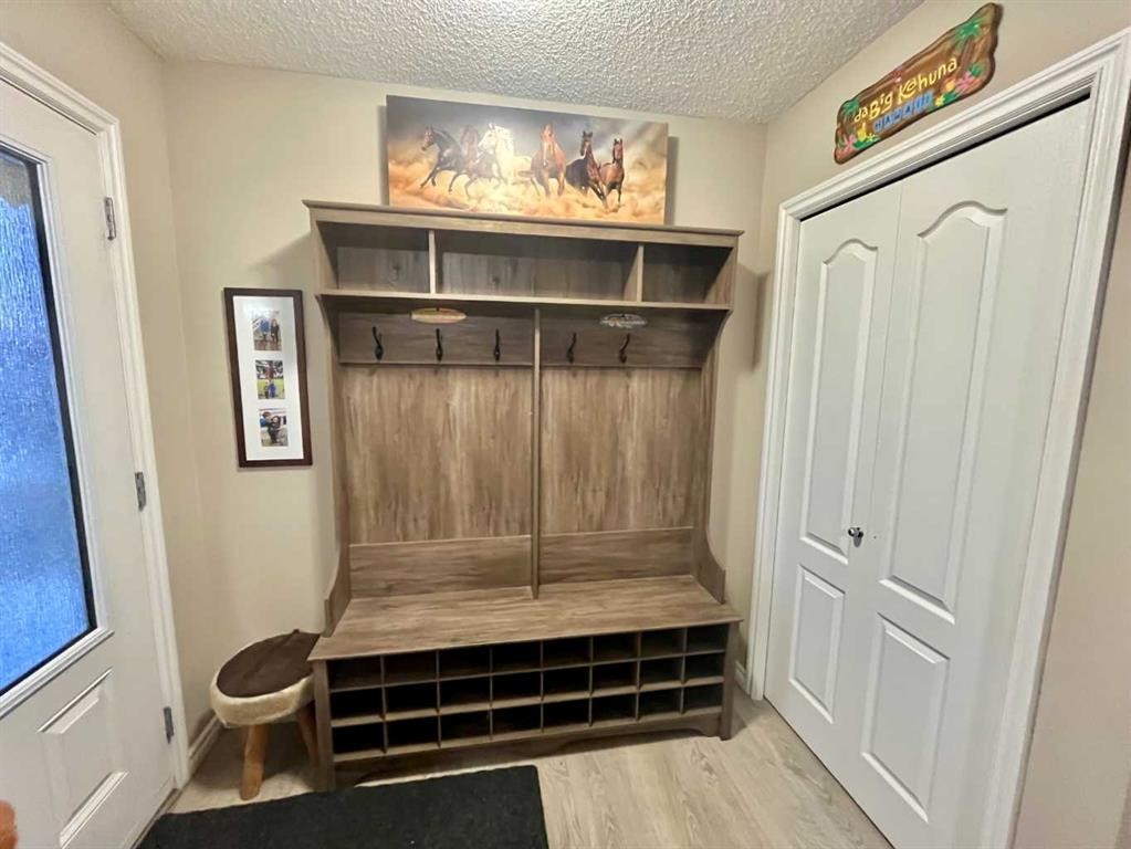 9340 211 Street Nw, Edmonton, AB - Indoor Photo Showing Other Room