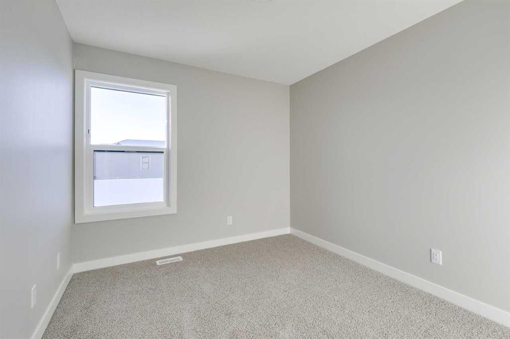 109 Silverton Glen Way Sw, Calgary, AB - Indoor Photo Showing Other Room