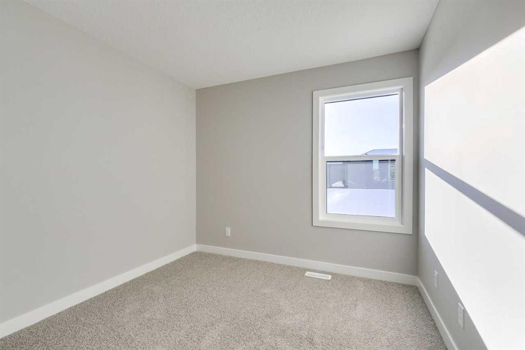 109 Silverton Glen Way Sw, Calgary, AB - Indoor Photo Showing Other Room