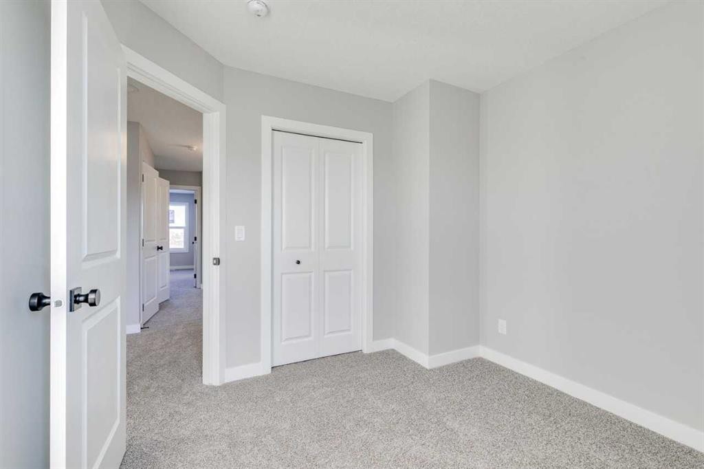 109 Silverton Glen Way Sw, Calgary, AB - Indoor Photo Showing Other Room