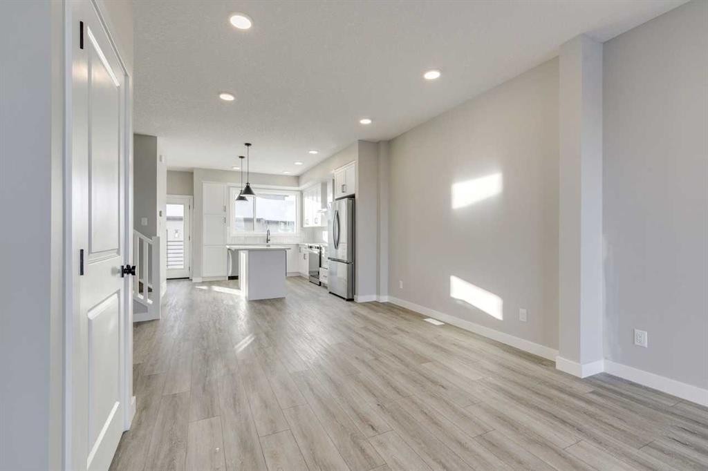 109 Silverton Glen Way Sw, Calgary, AB - Indoor