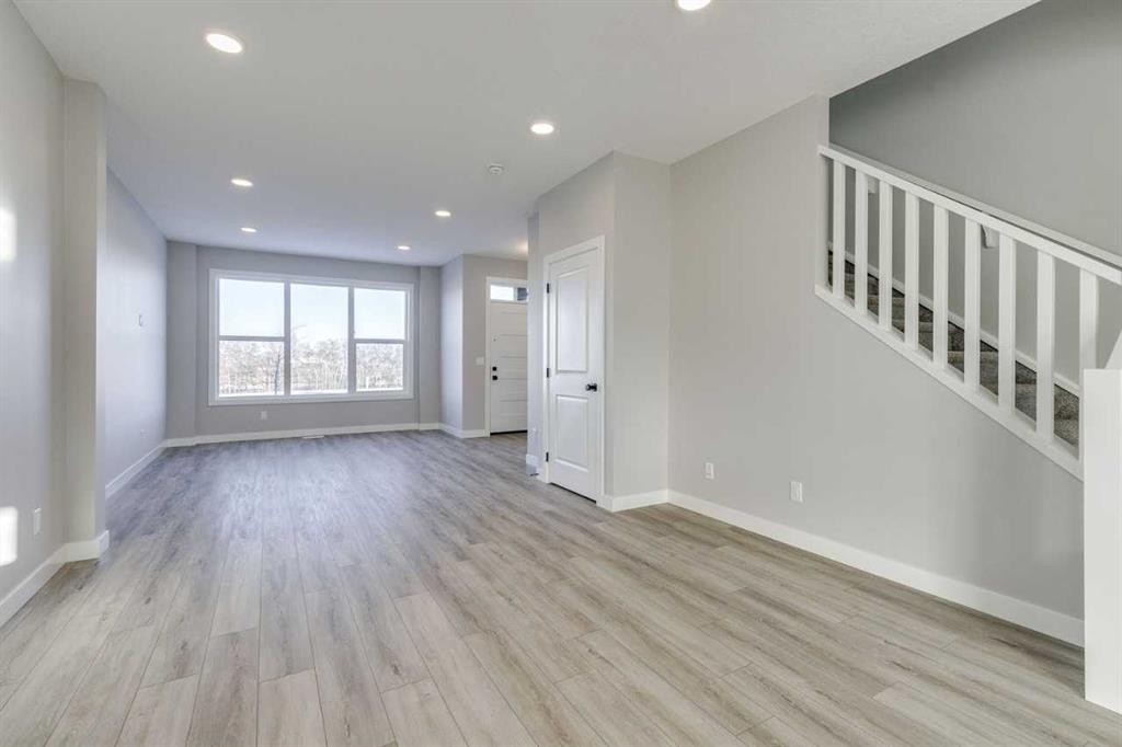 109 Silverton Glen Way Sw, Calgary, AB - Indoor Photo Showing Other Room