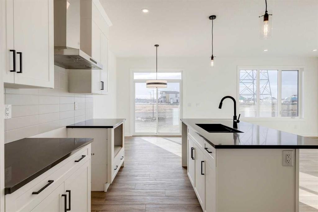 307 Dawson Dock Way, Chestermere, AB - Indoor Photo Showing Kitchen With Upgraded Kitchen