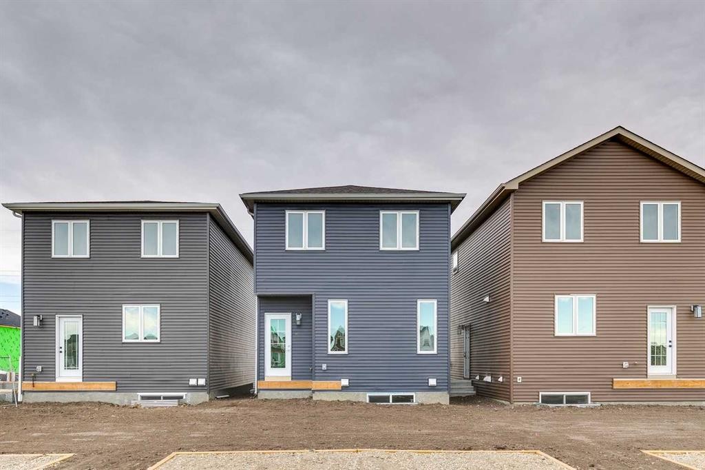 483 Hotchkiss Manor Se, Calgary, AB - Outdoor With Exterior