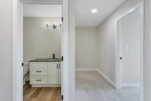 46 Concord Rise, Sylvan Lake, AB - Indoor Photo Showing Other Room