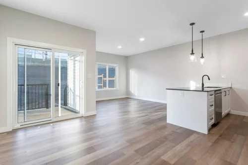 46 Concord Rise, Sylvan Lake, AB - Indoor Photo Showing Kitchen