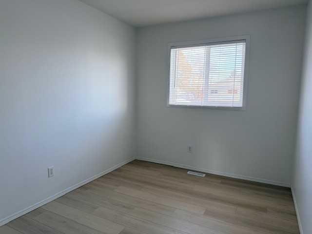 B-5915 52 Avenue, Red Deer, AB - Indoor Photo Showing Other Room