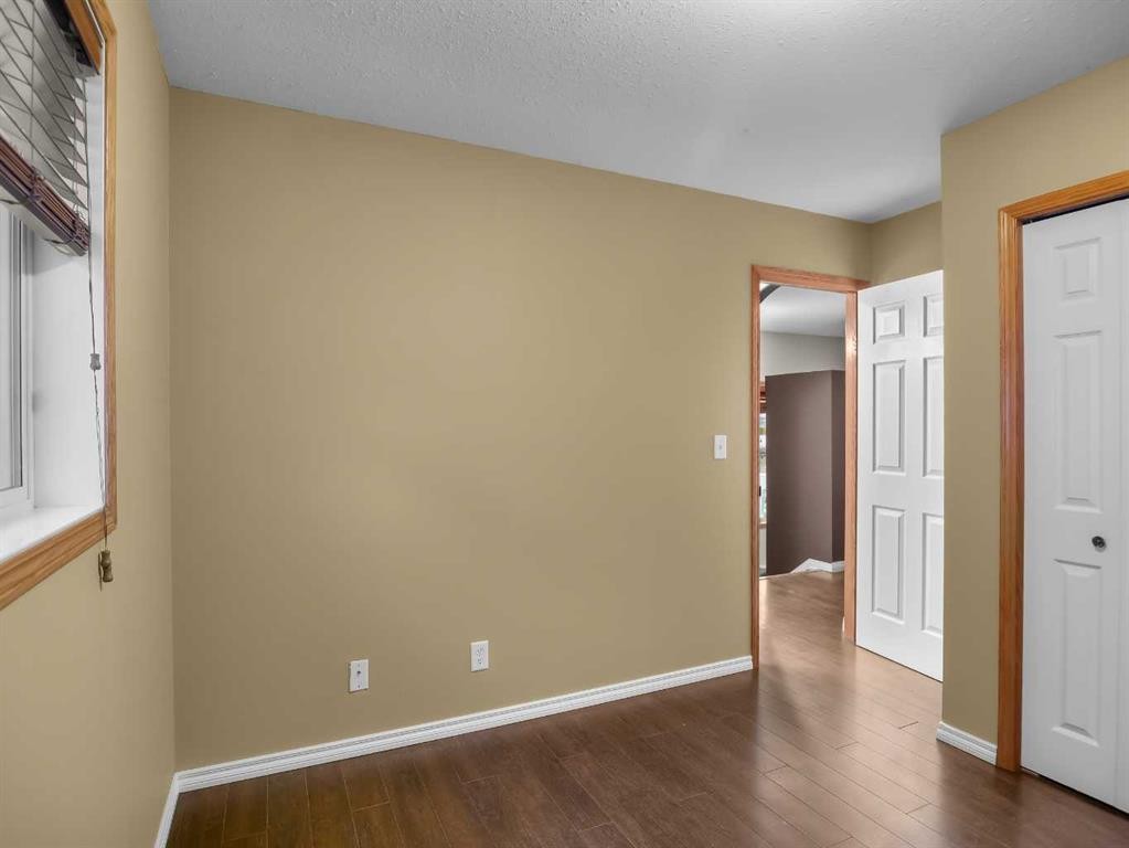 109 Duckering Close, Red Deer, AB - Indoor Photo Showing Other Room