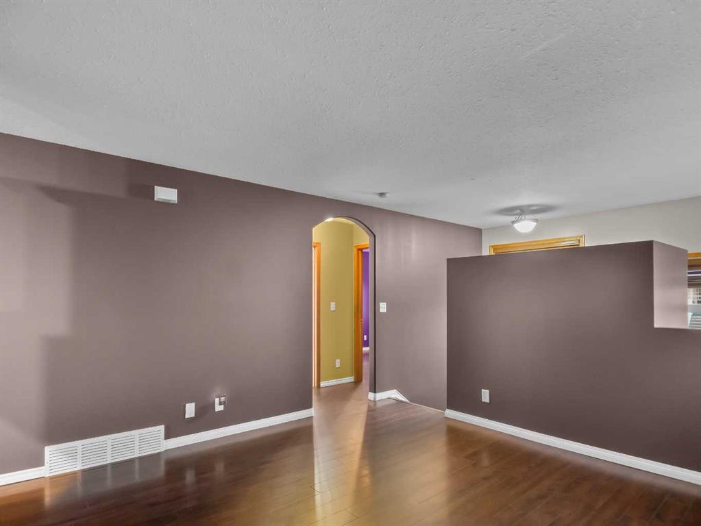 109 Duckering Close, Red Deer, AB - Indoor Photo Showing Other Room