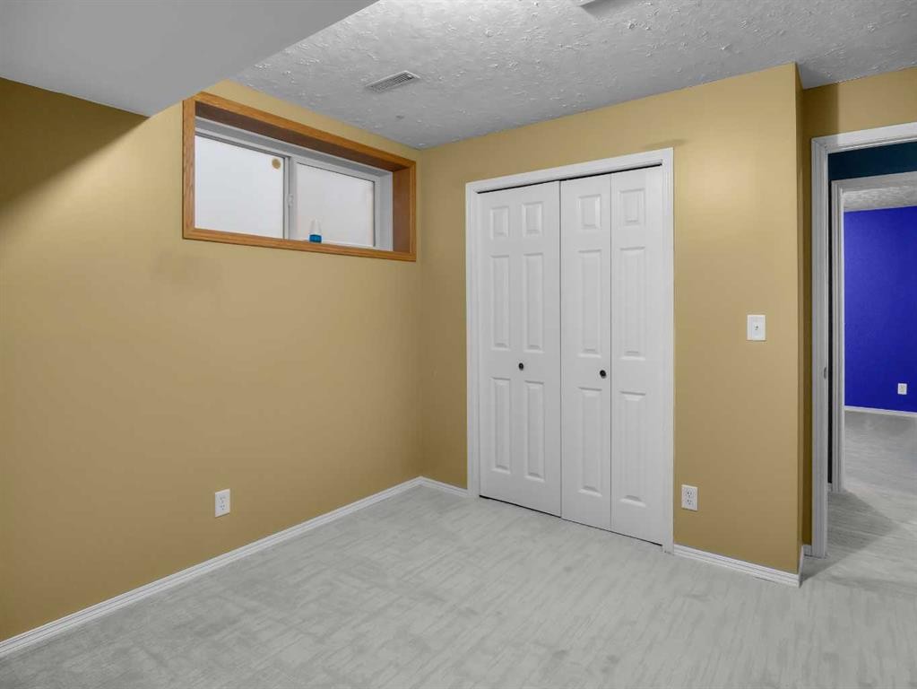 109 Duckering Close, Red Deer, AB - Indoor Photo Showing Other Room