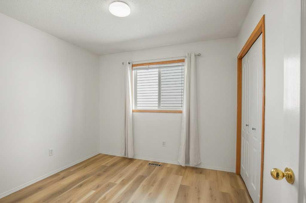 52 Harper Drive, Sylvan Lake, AB - Indoor Photo Showing Other Room