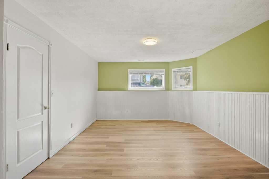 52 Harper Drive, Sylvan Lake, AB - Indoor Photo Showing Other Room