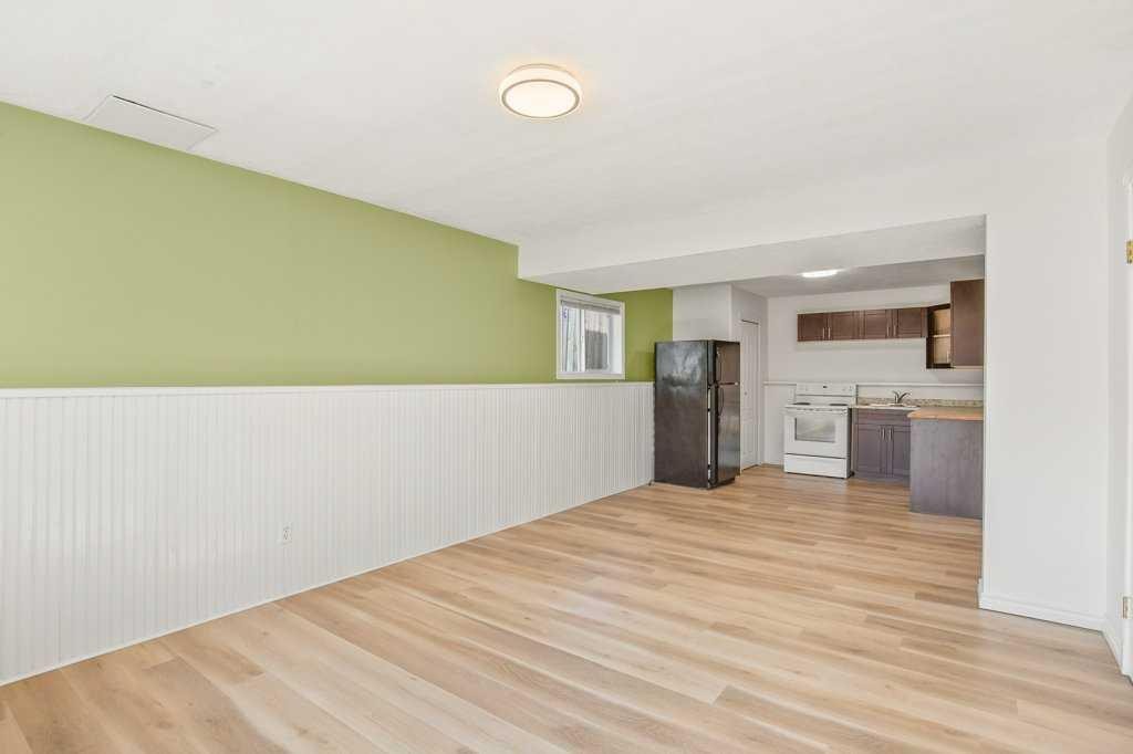 52 Harper Drive, Sylvan Lake, AB - Indoor