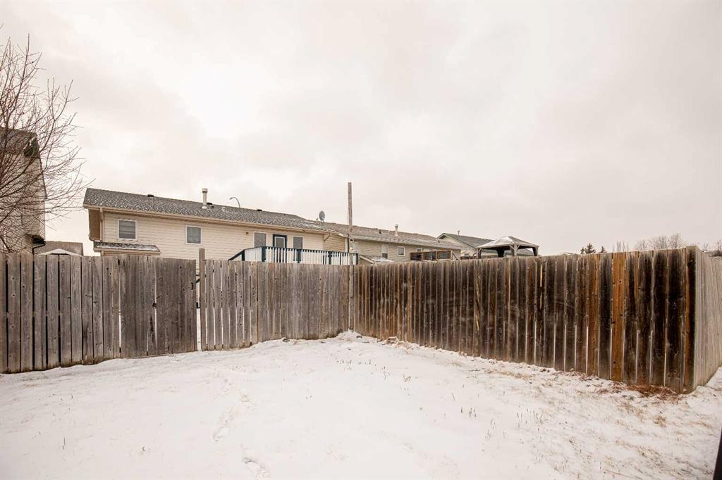 52 Harper Drive, Sylvan Lake, AB - Outdoor