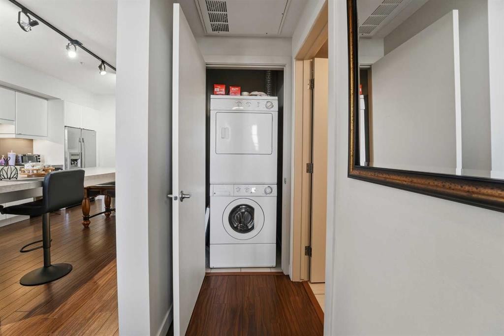 5226-2660 22 Street, Red Deer, AB - Indoor Photo Showing Laundry Room