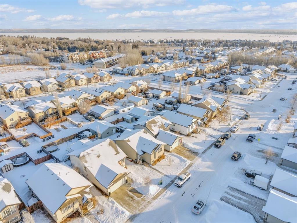 10 Wilkinson Circle, Sylvan Lake, AB - Outdoor With View
