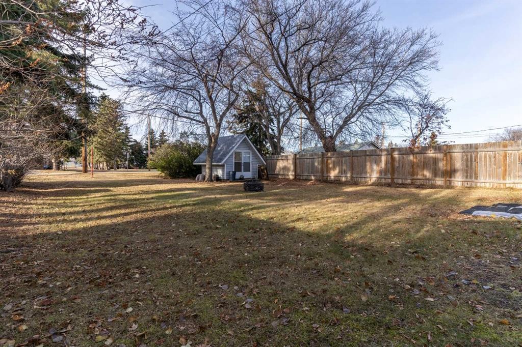 5013 49 A Street, Sedgewick, AB - Outdoor