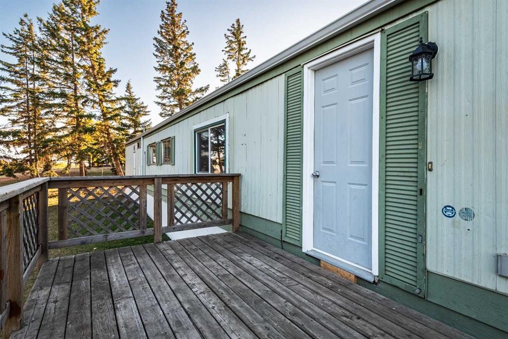 26-501 School Road, Trochu, AB