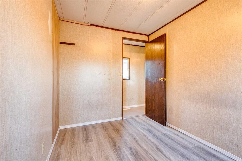 26-501 School Road, Trochu, AB