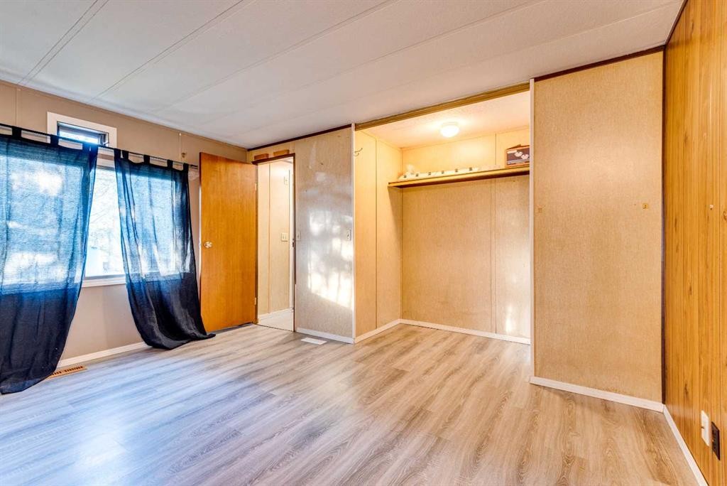 26-501 School Road, Trochu, AB