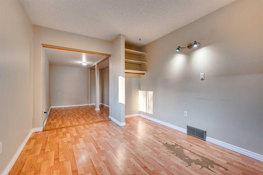 402 Main Street, Trochu, AB - Indoor Photo Showing Other Room