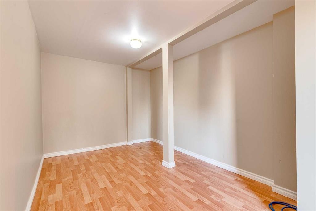 402 Main Street, Trochu, AB - Indoor Photo Showing Other Room