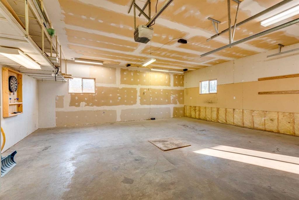 402 Main Street, Trochu, AB - Indoor Photo Showing Other Room