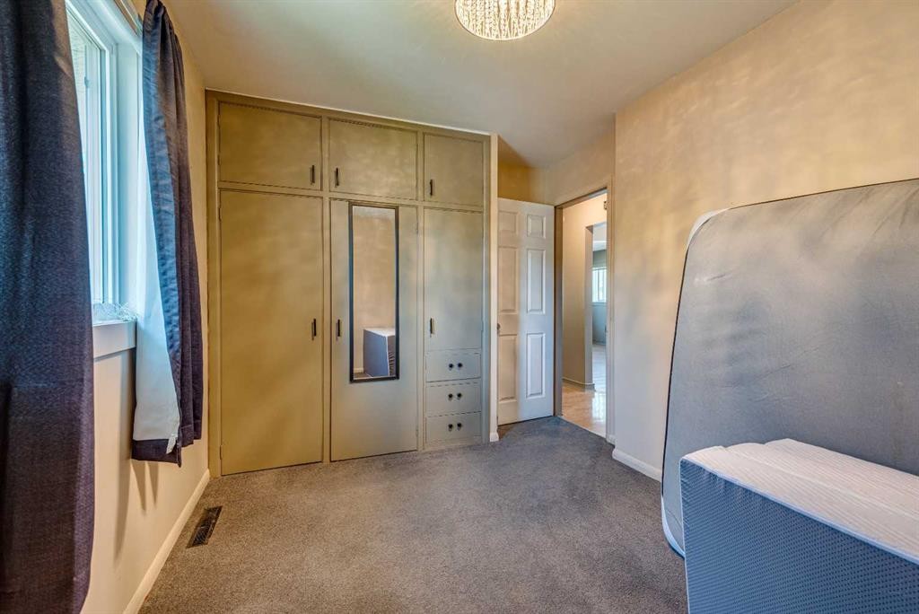 25-320 7 Avenue Ne, Three Hills, AB - Indoor Photo Showing Other Room