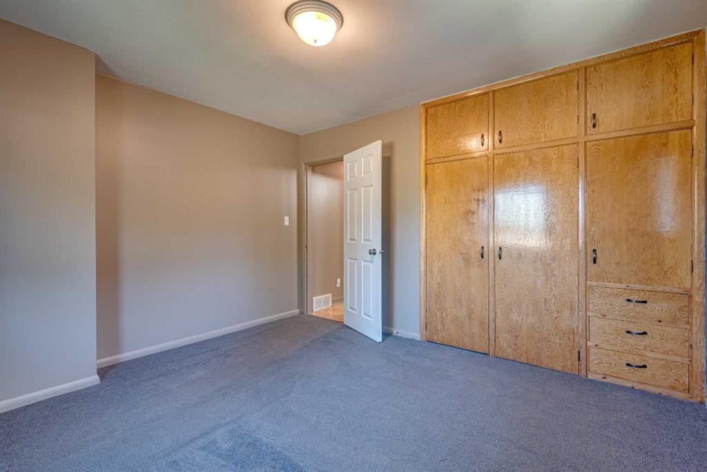 25-320 7 Avenue Ne, Three Hills, AB - Indoor Photo Showing Other Room