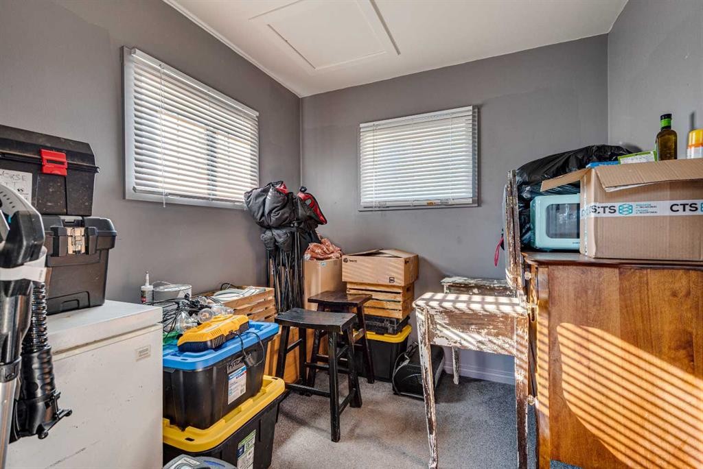 25-320 7 Avenue Ne, Three Hills, AB - Indoor