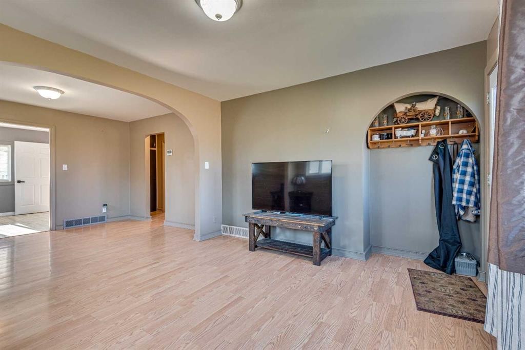 25-320 7 Avenue Ne, Three Hills, AB - Indoor