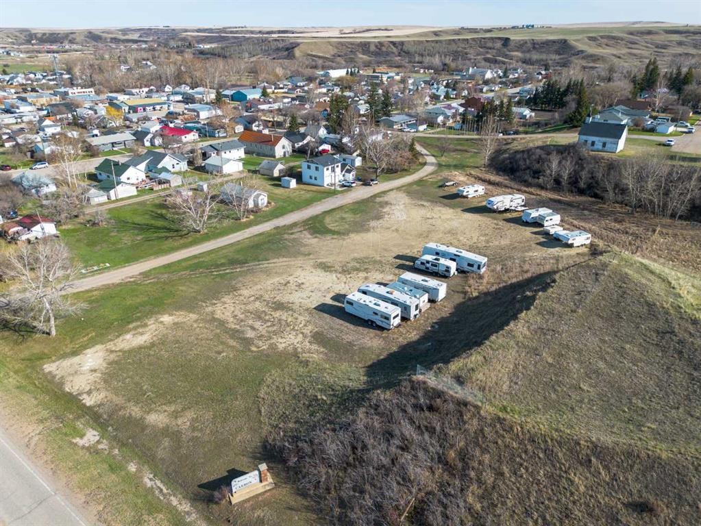 422 Elgin Avenue, Carbon, AB