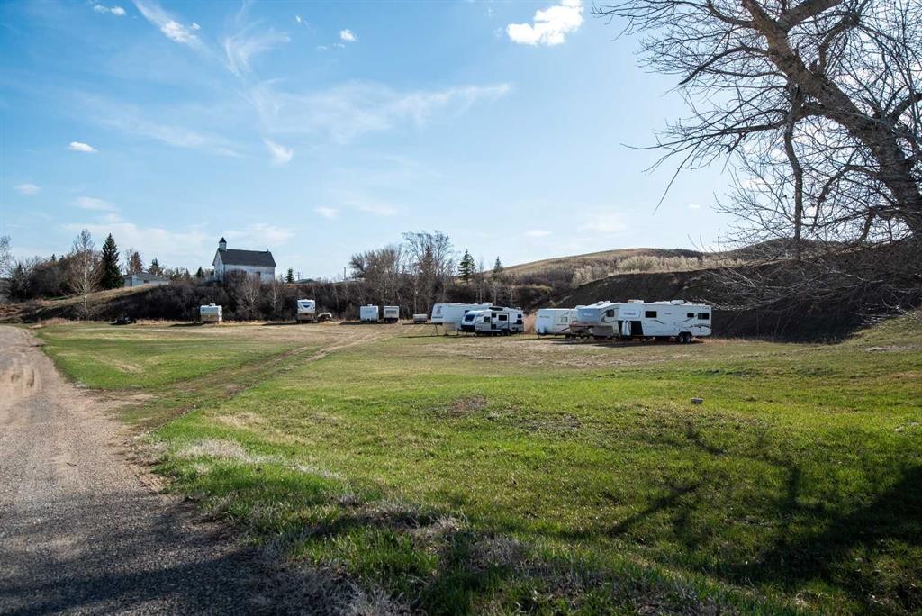 422 Elgin Avenue, Carbon, AB