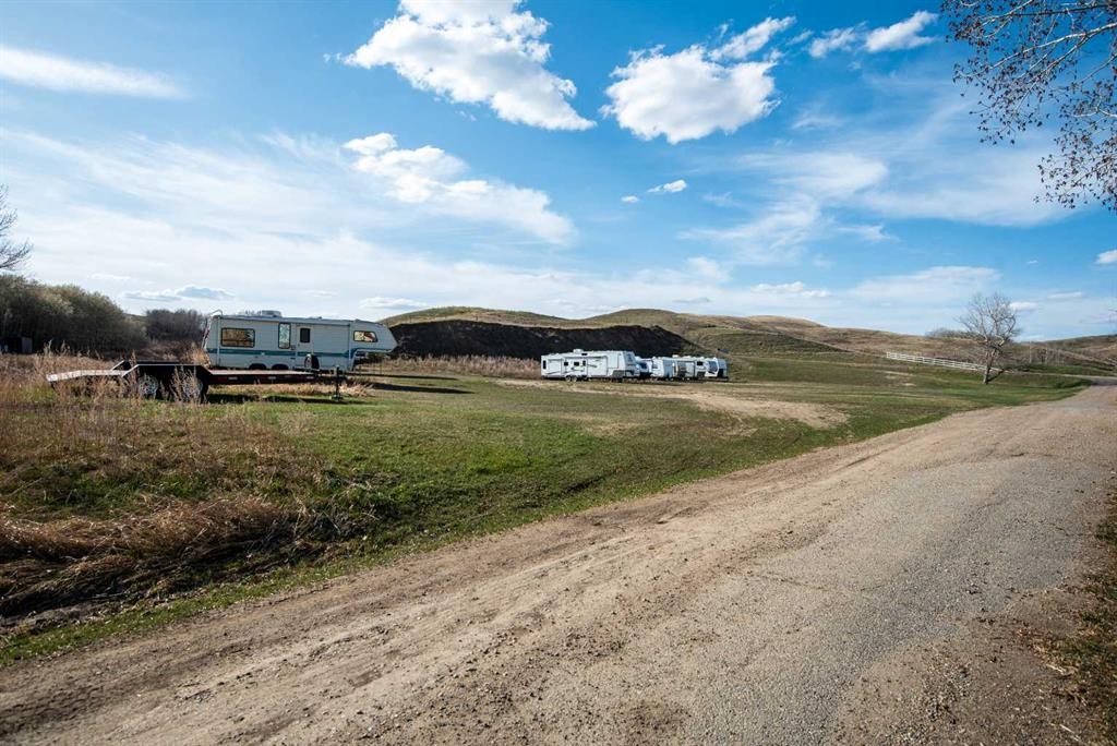 422 Elgin Avenue, Carbon, AB