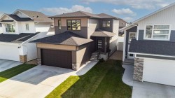 91 Livingston Close Red Deer, AB T4R 0S9