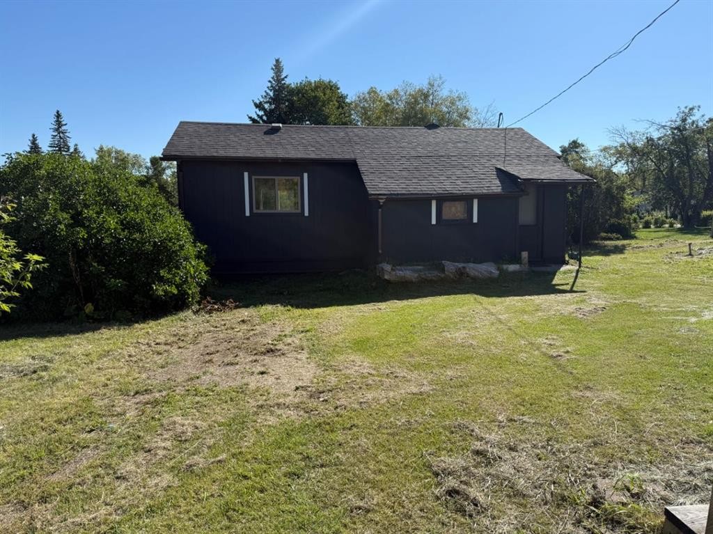 4828 51 Street, Mirror, AB - Outdoor