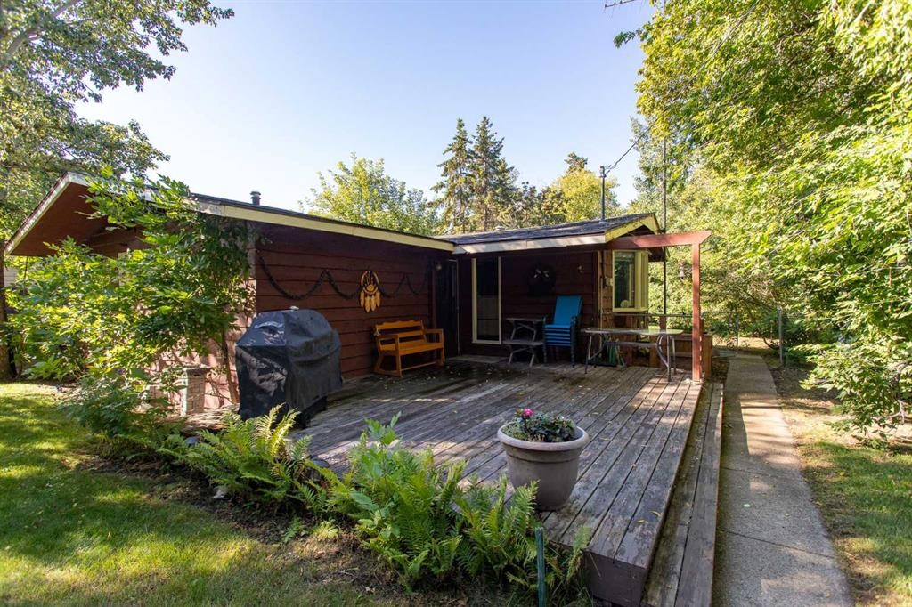 224-41124 Range Road 282 Range, Gull Lake, AB - Outdoor With Deck Patio Veranda