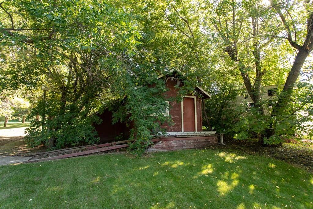 224-41124 Range Road 282 Range, Gull Lake, AB - Outdoor