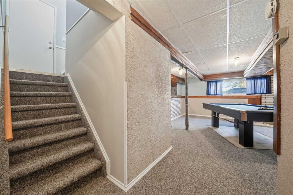 106 Denovan Crescent, Red Deer, AB - Indoor Photo Showing Other Room