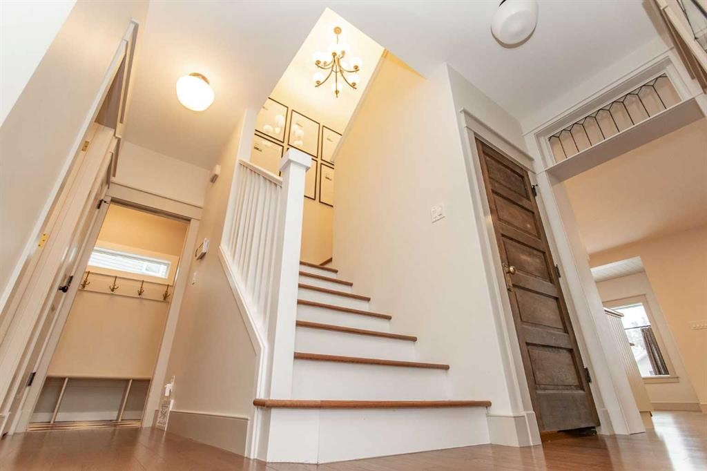 32 Carter Close, Red Deer, AB - Indoor Photo Showing Other Room