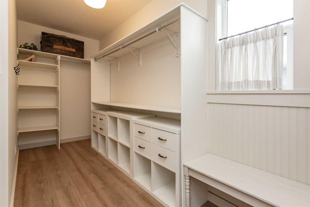 32 Carter Close, Red Deer, AB - Indoor With Storage