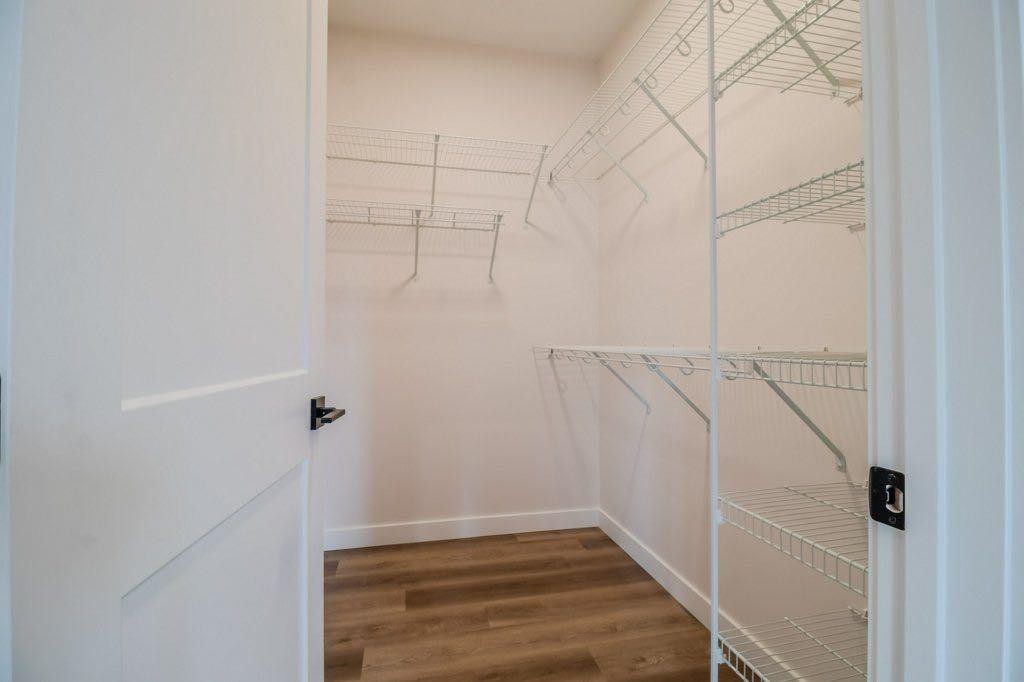 5-5463 55 Avenue, Lacombe, AB - Indoor With Storage