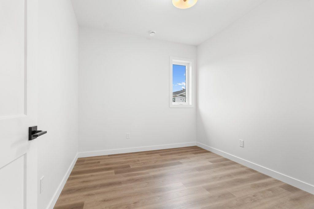 5-5463 55 Avenue, Lacombe, AB - Indoor Photo Showing Other Room