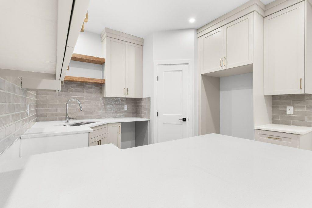 5-5463 55 Avenue, Lacombe, AB - Indoor Photo Showing Kitchen