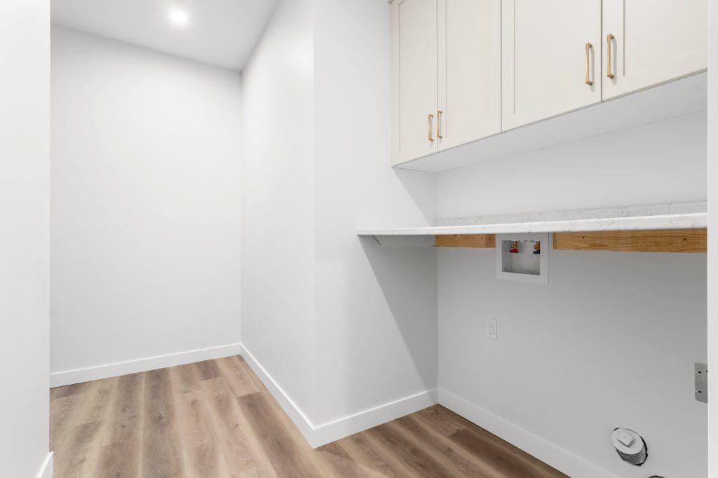 5-5463 55 Avenue, Lacombe, AB - Indoor Photo Showing Other Room
