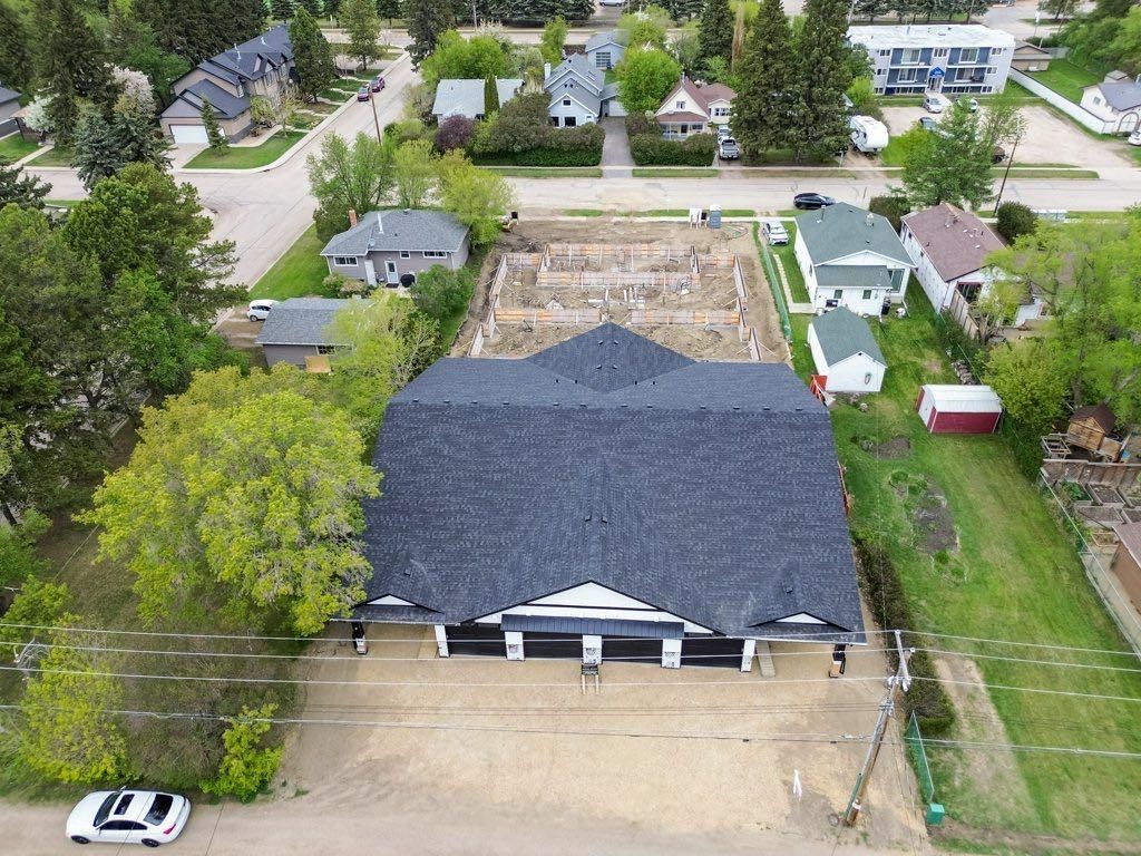 5-5463 55 Avenue, Lacombe, AB - Outdoor With View