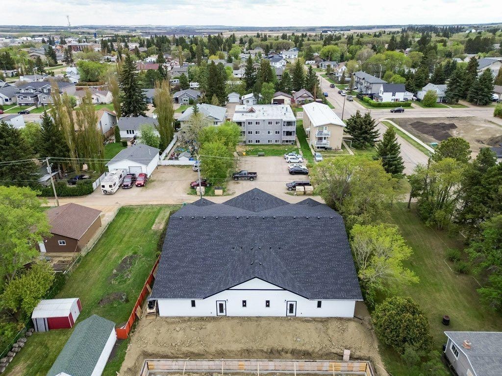 5-5463 55 Avenue, Lacombe, AB - Outdoor With View