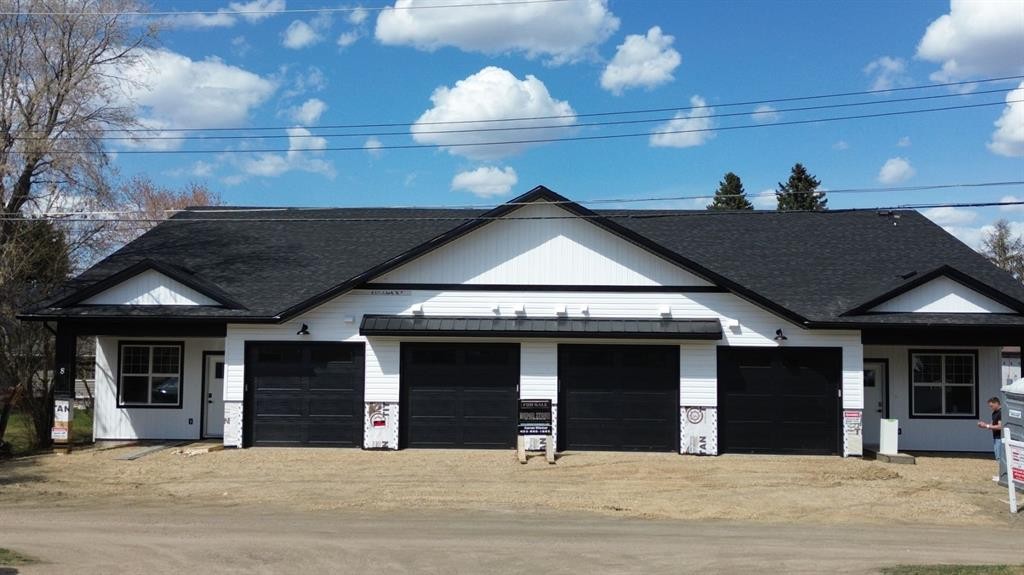 7-5463 55 Avenue, Lacombe, AB - Outdoor