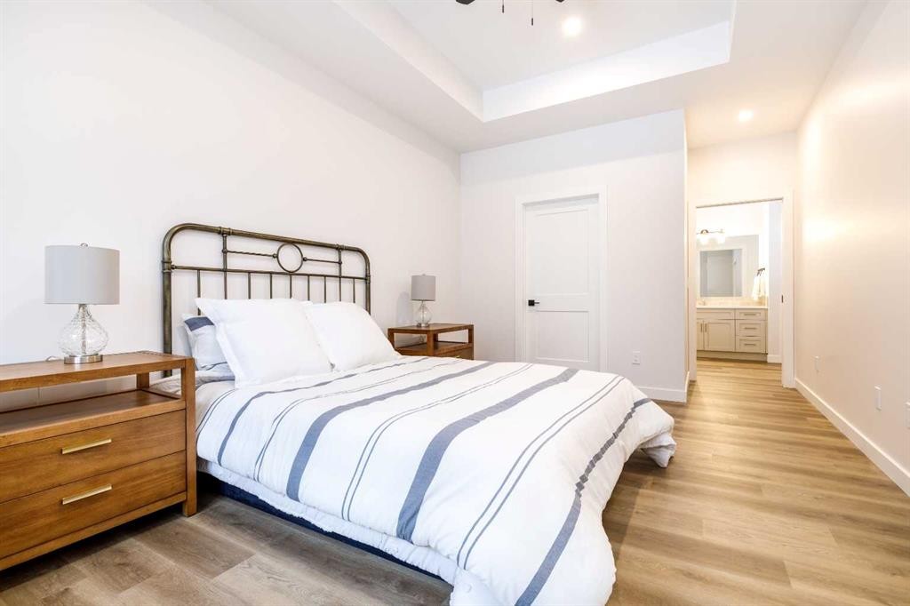 8-5463 55 Avenue, Lacombe, AB - Indoor Photo Showing Bedroom