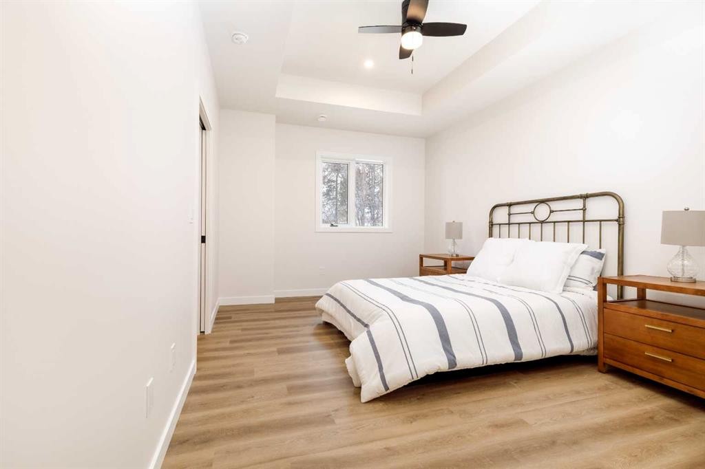 8-5463 55 Avenue, Lacombe, AB - Indoor Photo Showing Bedroom